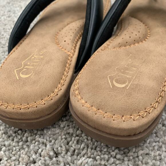 Cliffs By White Mountain "Forgiving" Flip Flop Sandals - Size 5.5M - Picture 6 of 11